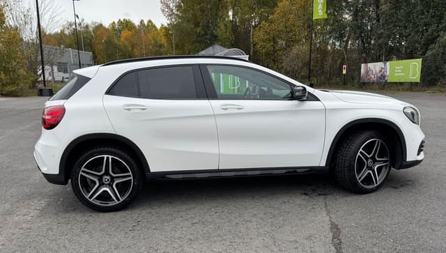 Mercedes-Benz GLA i Jönköping