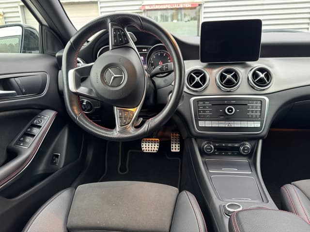 Mercedes-Benz GLA i Jönköping