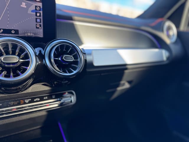 Mercedes-Benz EQB i Jönköping