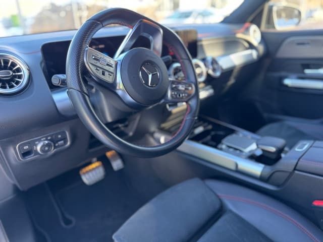 Mercedes-Benz EQB i Jönköping